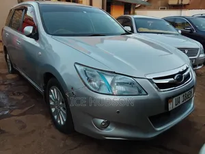 Subaru Exiga 2010 Silver