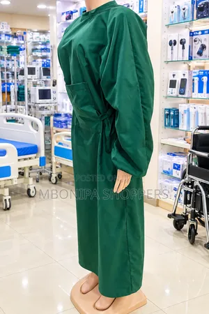 Professional Surgical Gown – Comfortable Medical Protective Wear