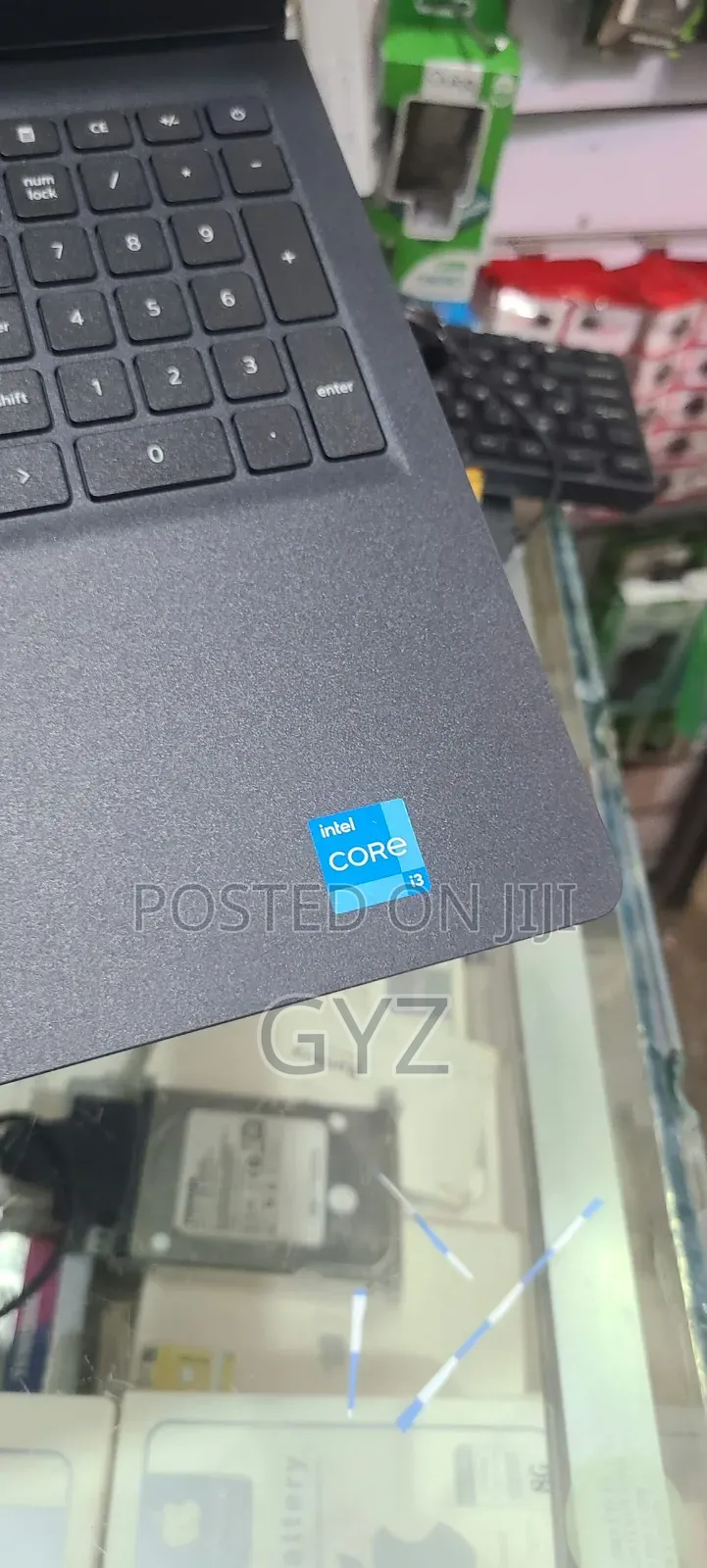 Laptop Dell Inspiron 15 3520 8GB Intel Core i3 HDD 500GB