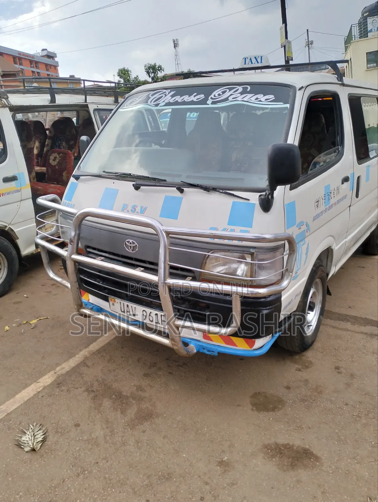 Toyota HiAce 2002 White