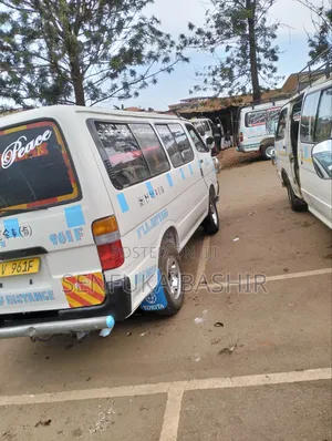Toyota HiAce 2002 White