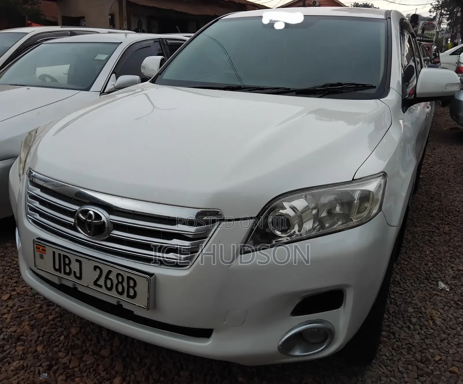 Toyota Vanguard 2008 White