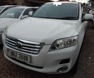 Toyota Vanguard 2008 White