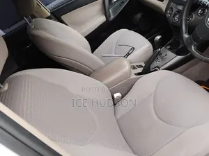 Toyota Vanguard 2008 White