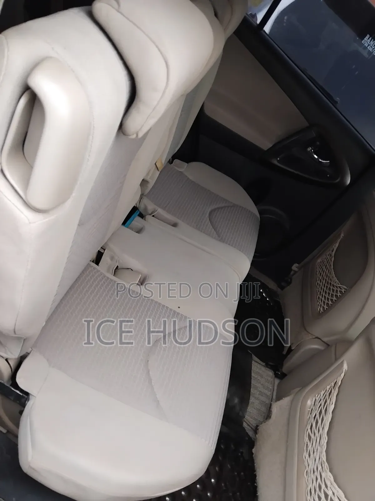Toyota Vanguard 2008 White