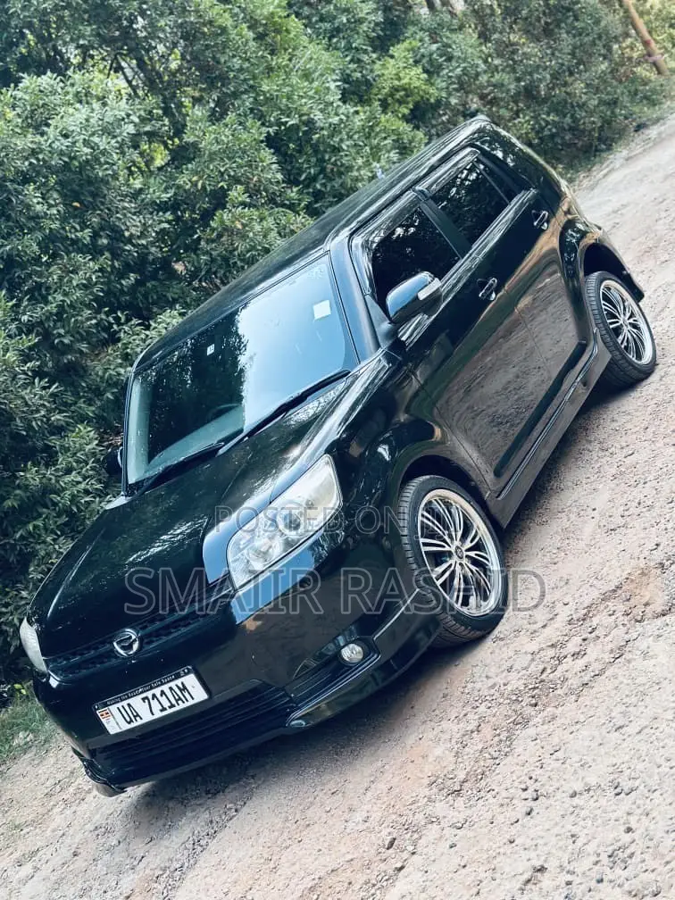Toyota Corolla Rumion Hatchback 1.5 FWD 2008 Black