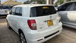Toyota IST 2008 White