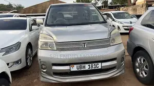 Toyota Voxy 2006 Gray