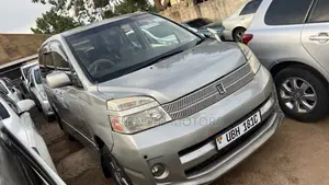 Toyota Voxy 2006 Gray