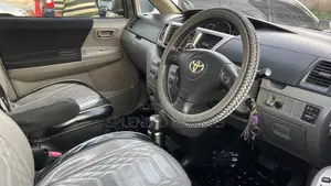 Toyota Voxy 2006 Gray