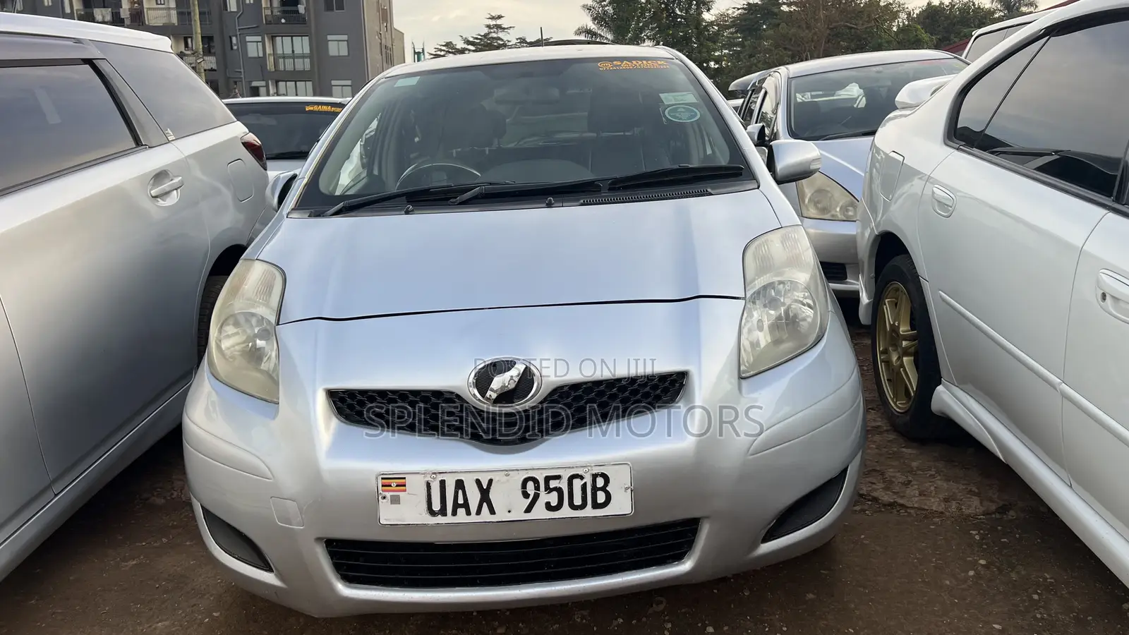 Toyota Vitz 1.3 AWD 5dr 2007 Silver
