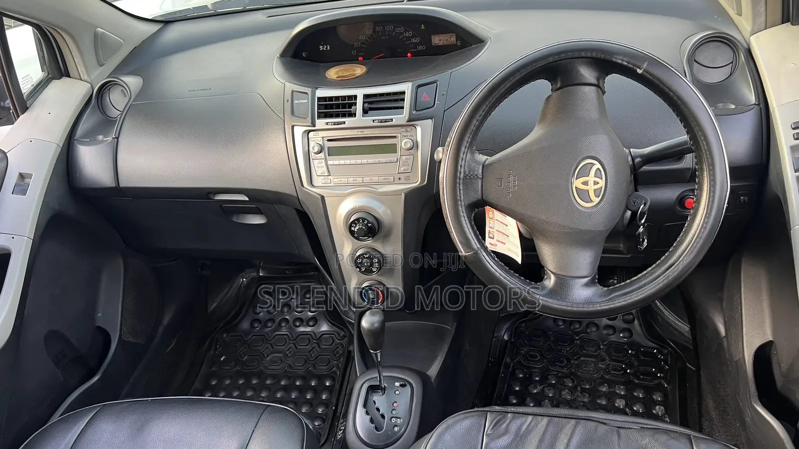Toyota Vitz 1.3 AWD 5dr 2007 Silver