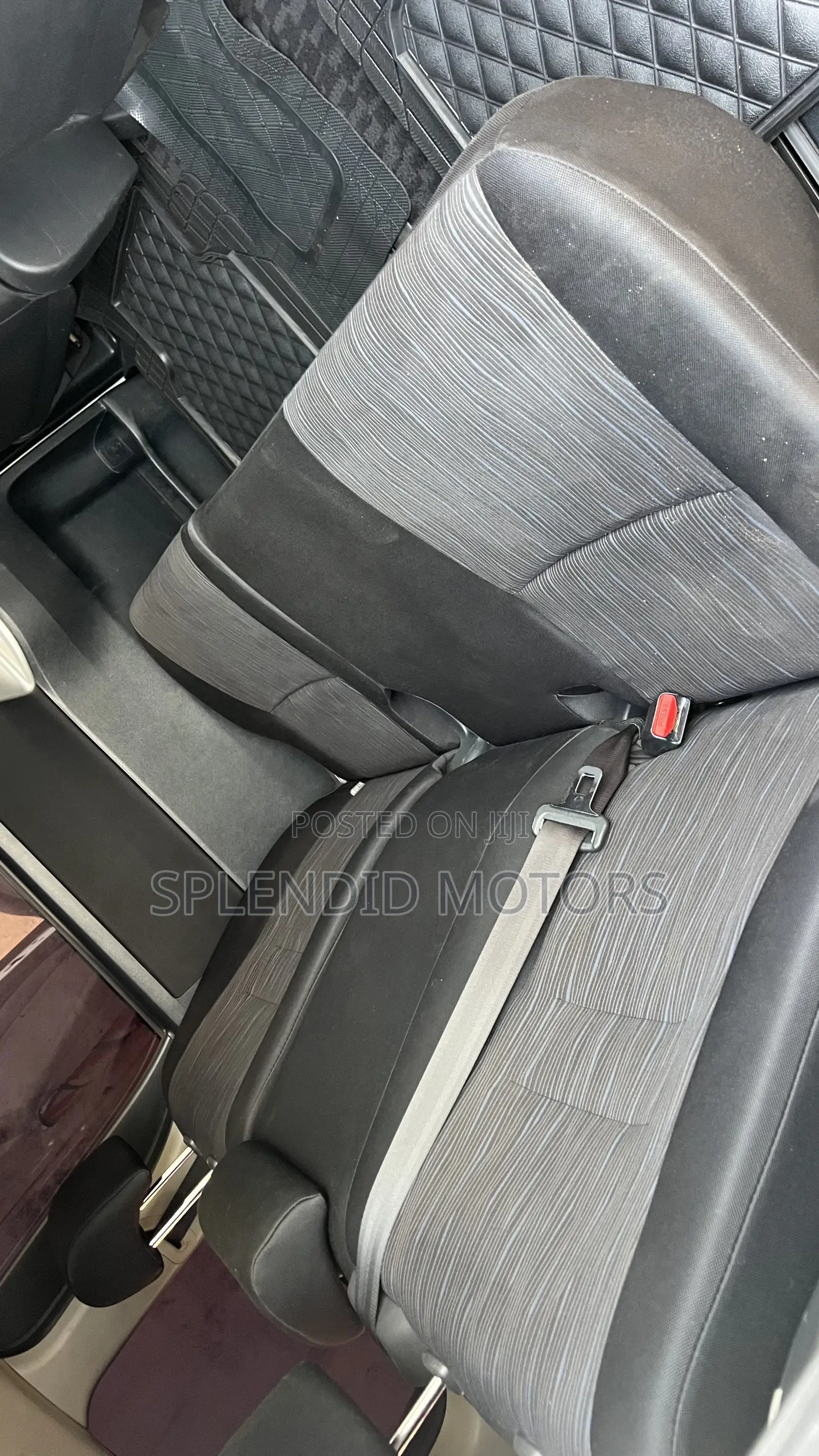 Toyota Noah 2010 White