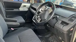 Toyota Noah 2010 White