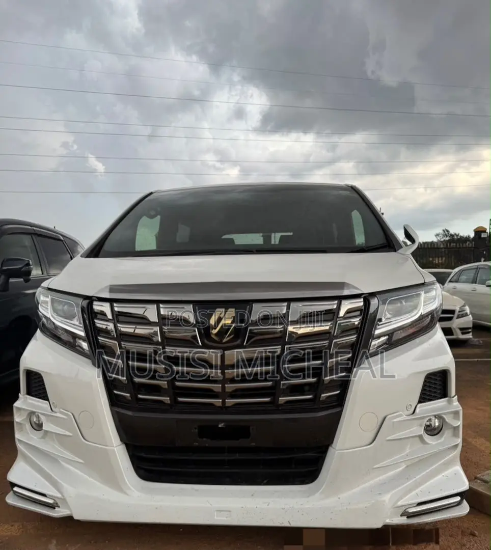 Toyota Alphard 2.5 Petrol AWD 2017