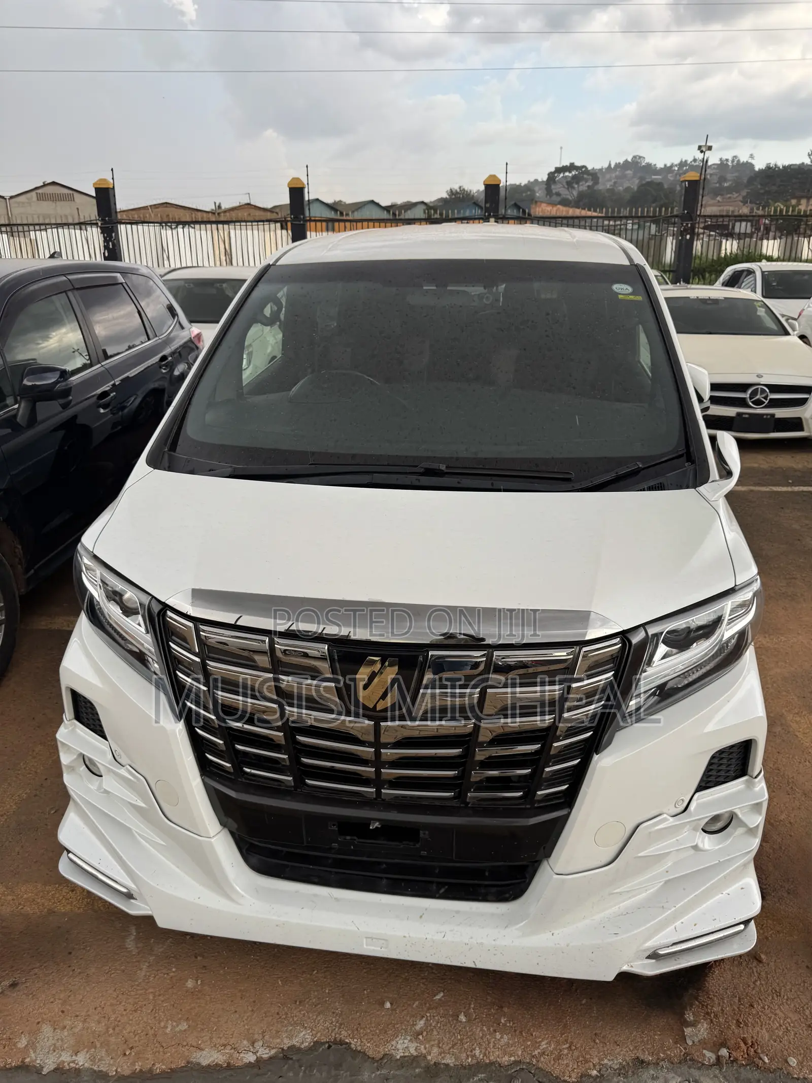 Toyota Alphard 2.5 Petrol AWD 2017
