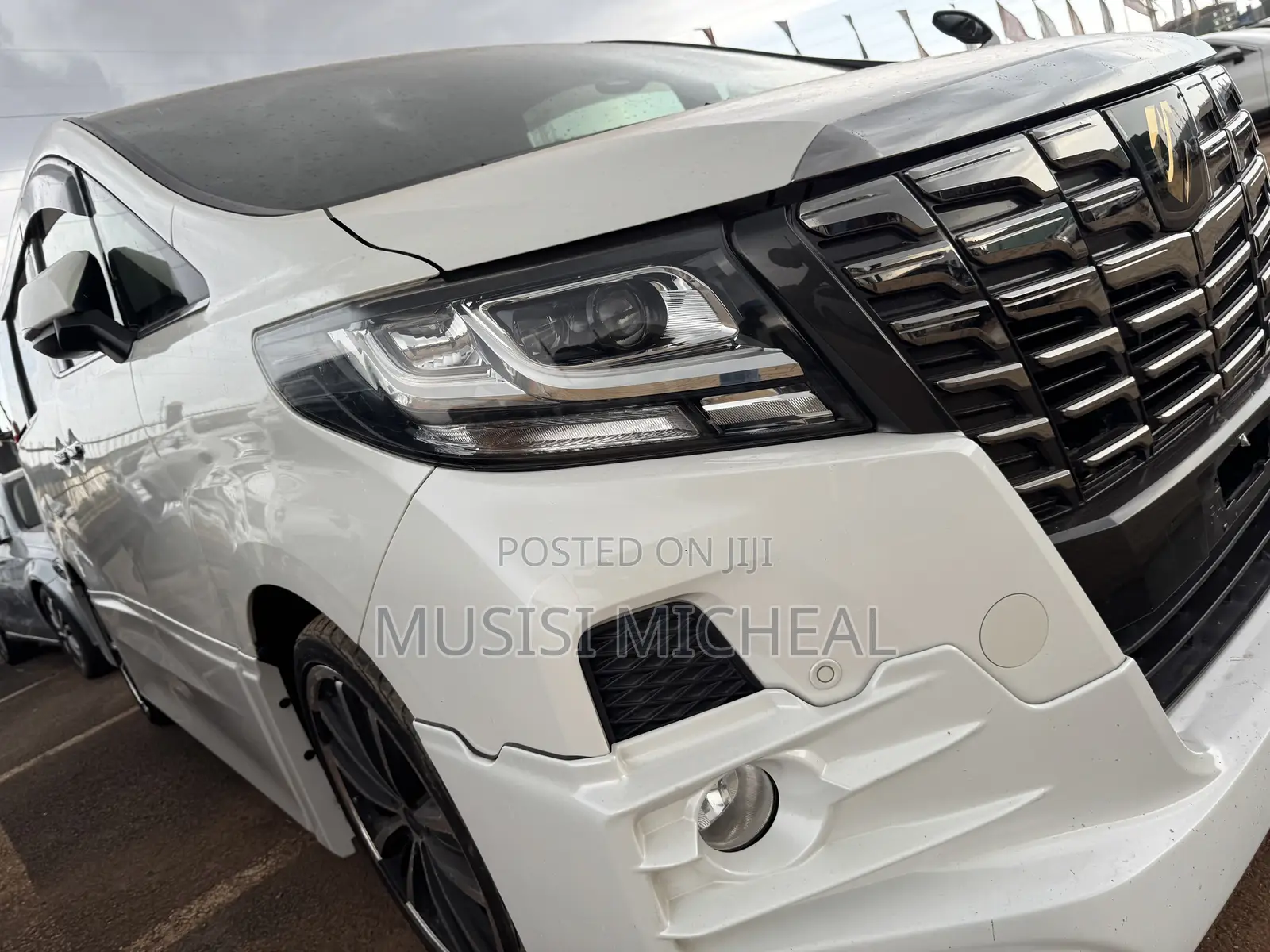 Toyota Alphard 2.5 Petrol AWD 2017
