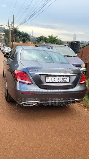 Mercedes-Benz E200 2017 Gray