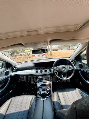Mercedes-Benz E200 2017 Gray