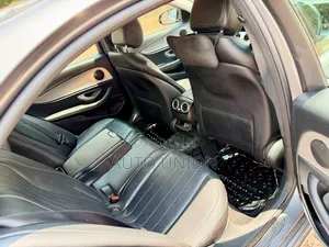 Mercedes-Benz E200 2017 Gray