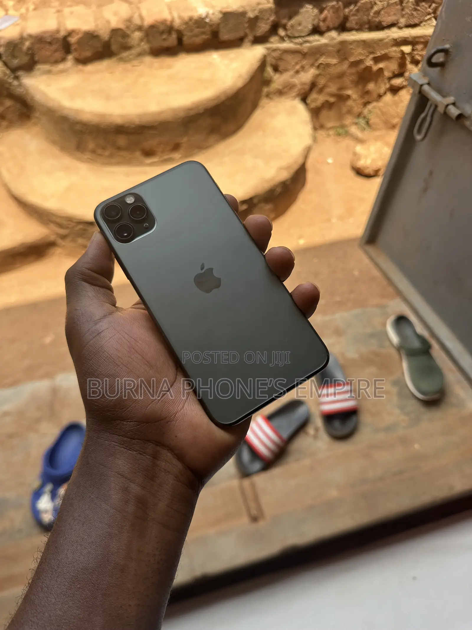 New Apple iPhone 11 Pro Max 256 GB Green