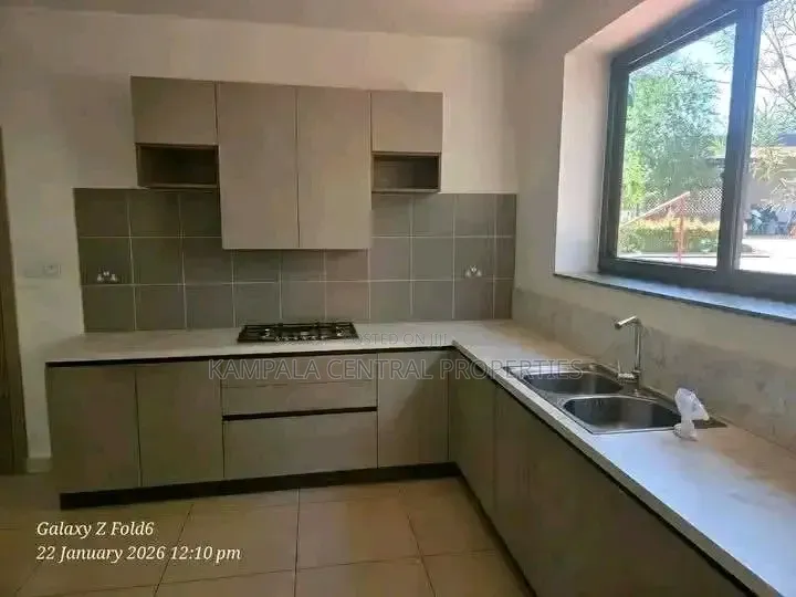 Ntinda 7 Bedrooms Office House for Rent