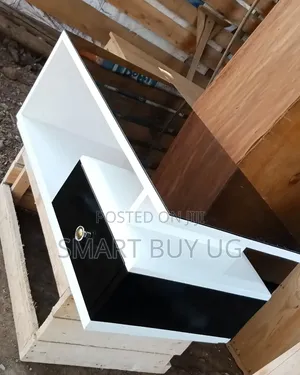 Black Glass Center Table | Modern Coffee Table