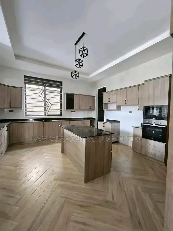 5bdrm Duplex in Munyonyo, Central Division for rent