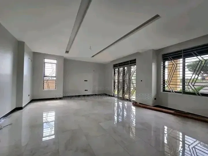 5bdrm Duplex in Munyonyo, Central Division for rent