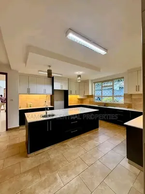 5bdrm Duplex in Bunga, Central Division for rent