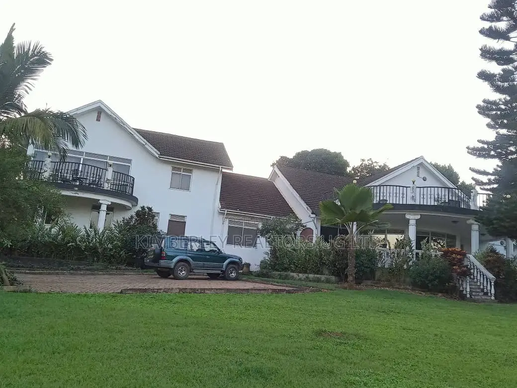 7bdrm House in Division A for sale