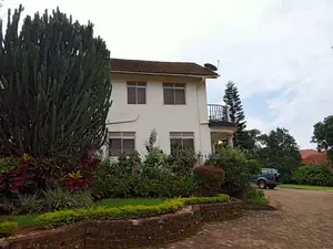 7bdrm House in Division A for sale