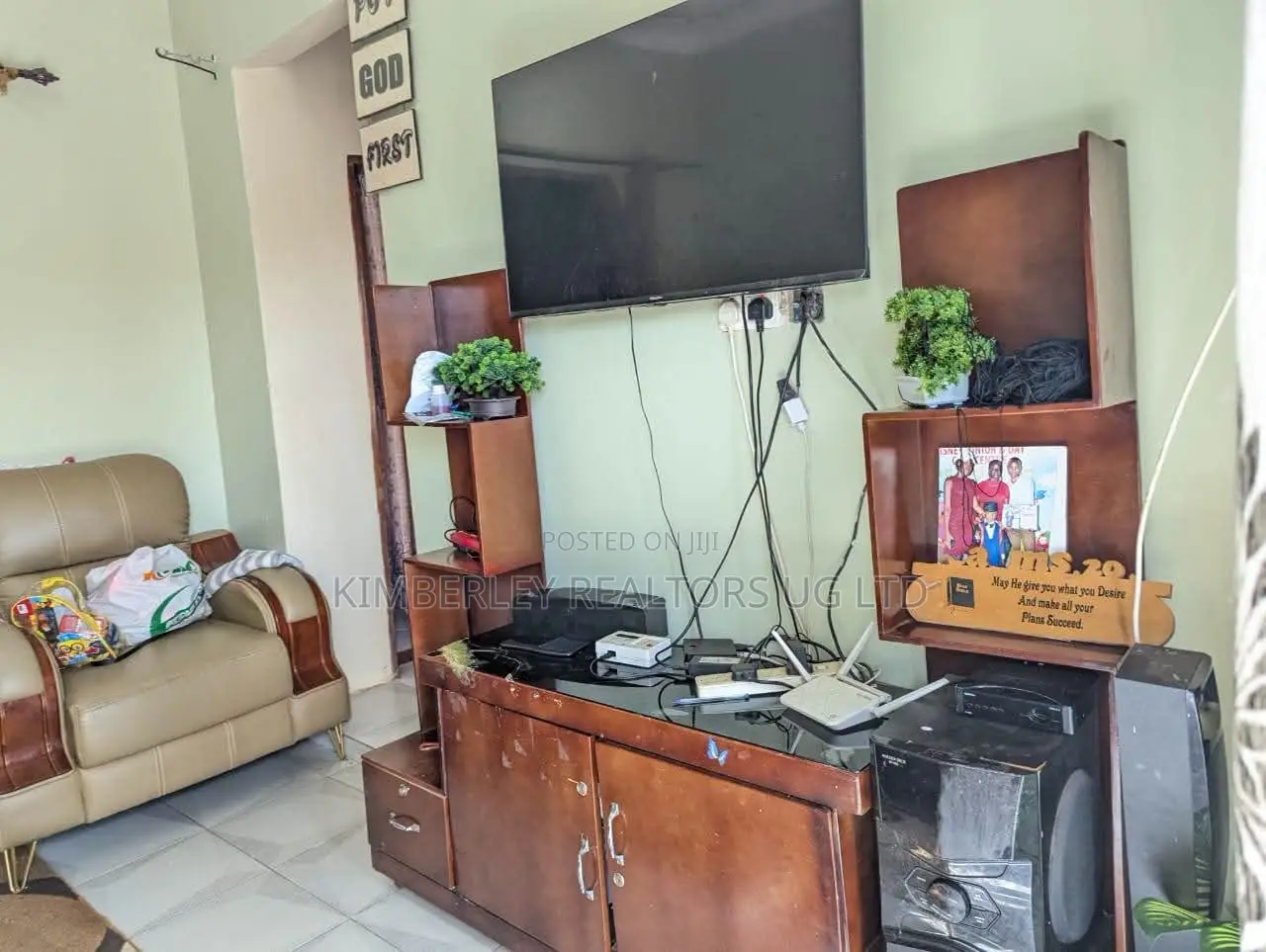 3bdrm House in Division A for sale
