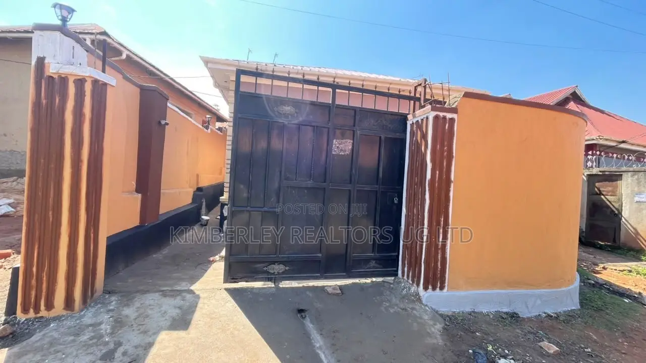 2bdrm House in Division A for sale