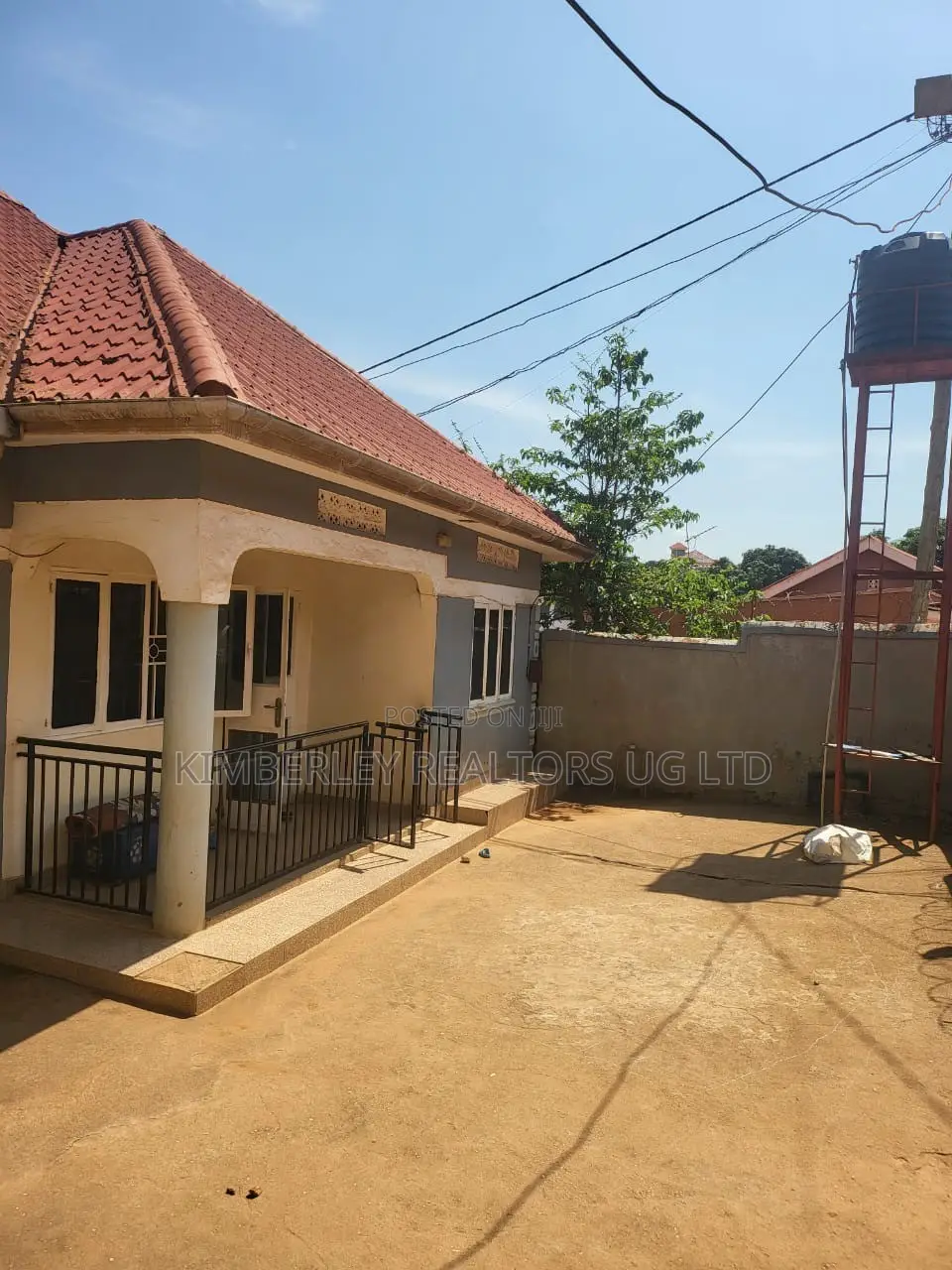 3bdrm House in Division A for sale