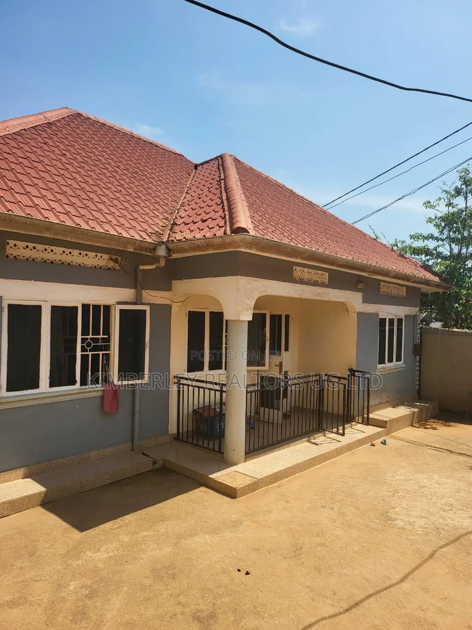 3bdrm House in Division A for sale