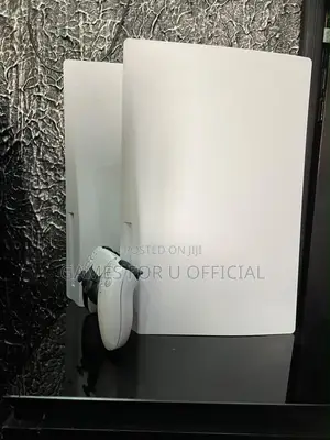 Ps5 Consoles Standard Disc & Digital Whit Pad