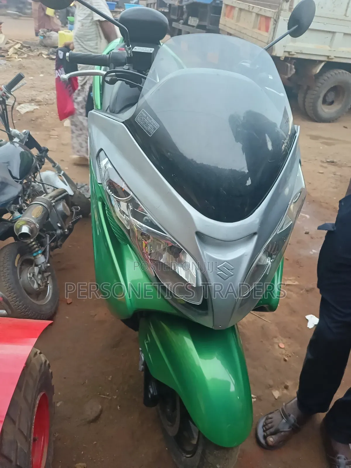 Suzuki Burgman 2016 Green