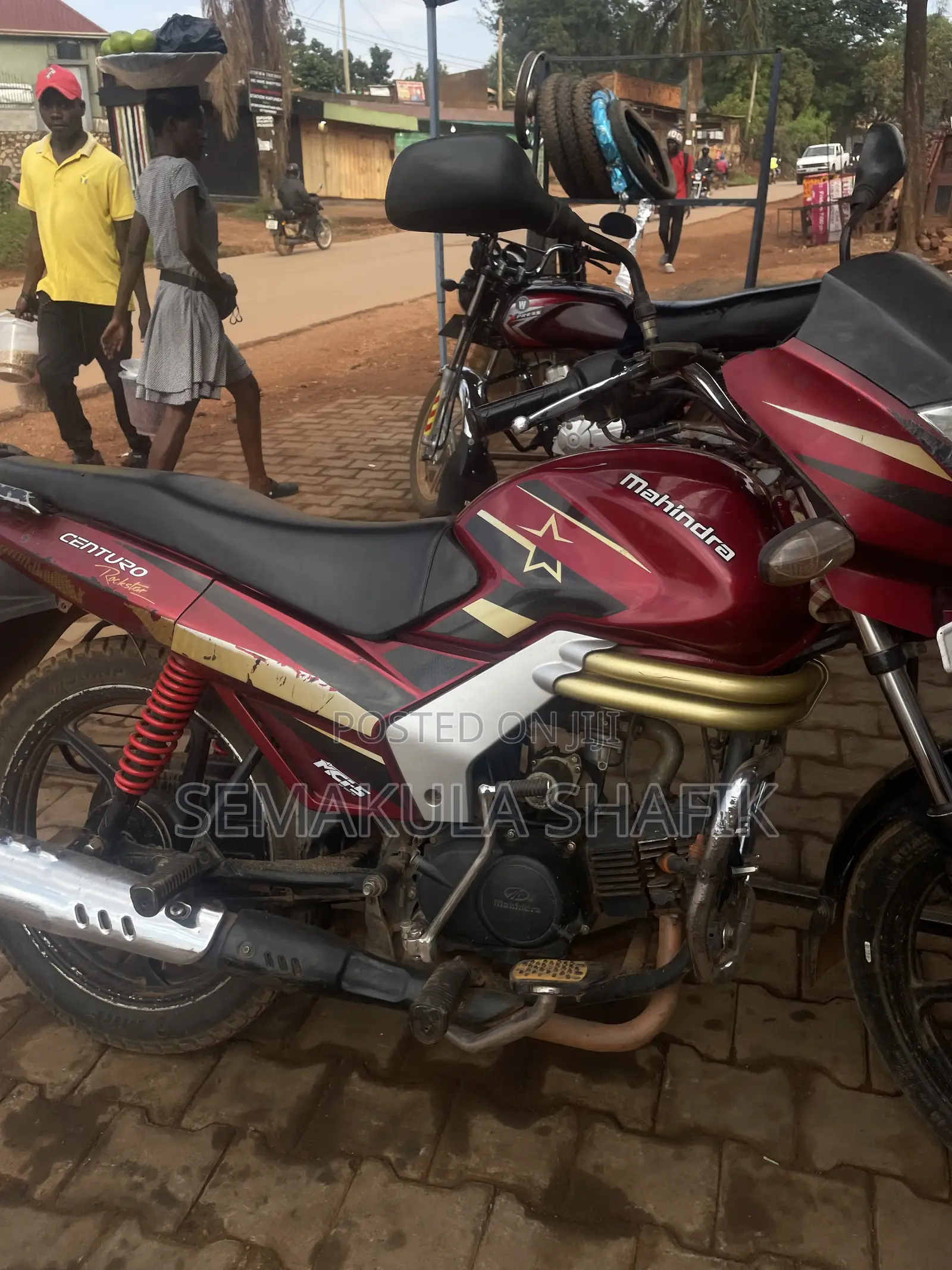 Mahindra Centuro 2019 Red