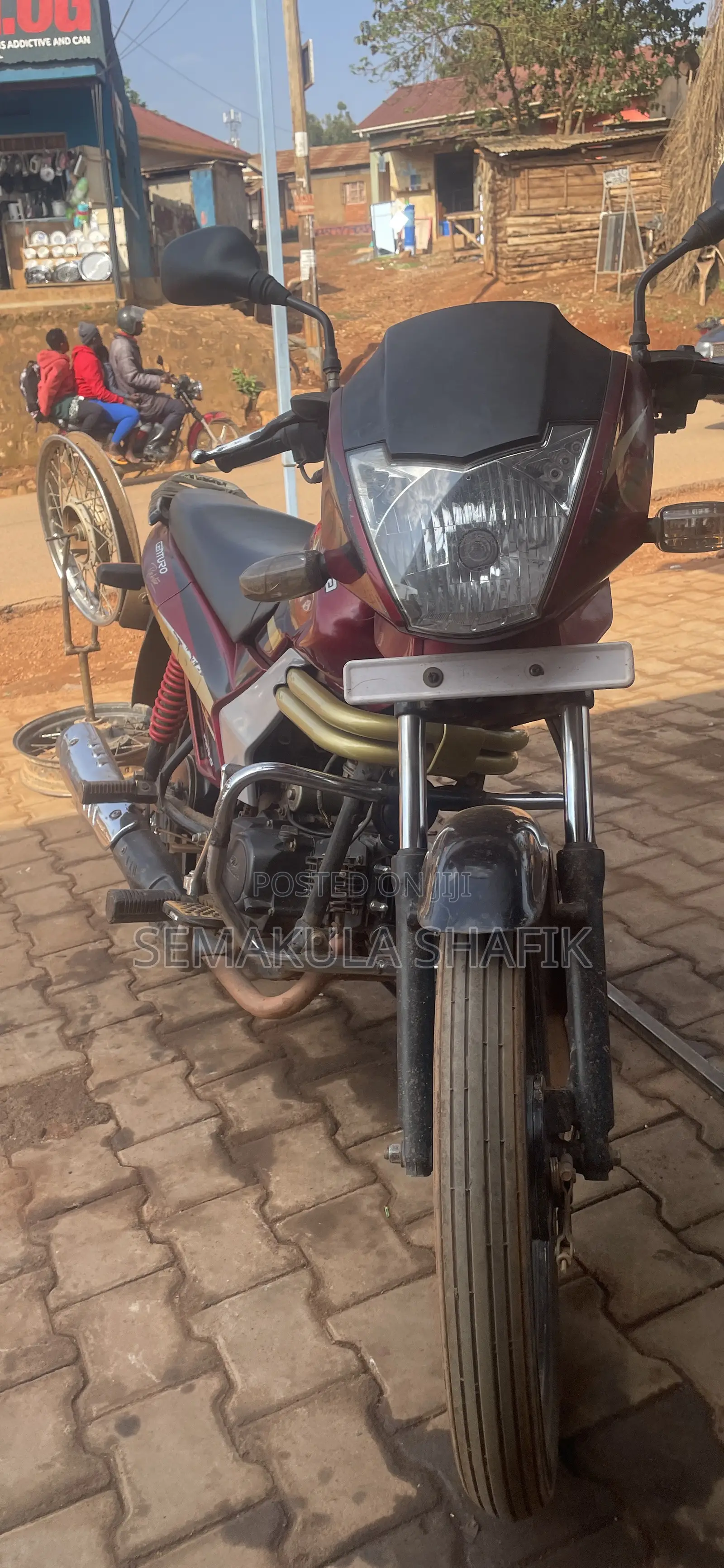 Mahindra Centuro 2019 Red