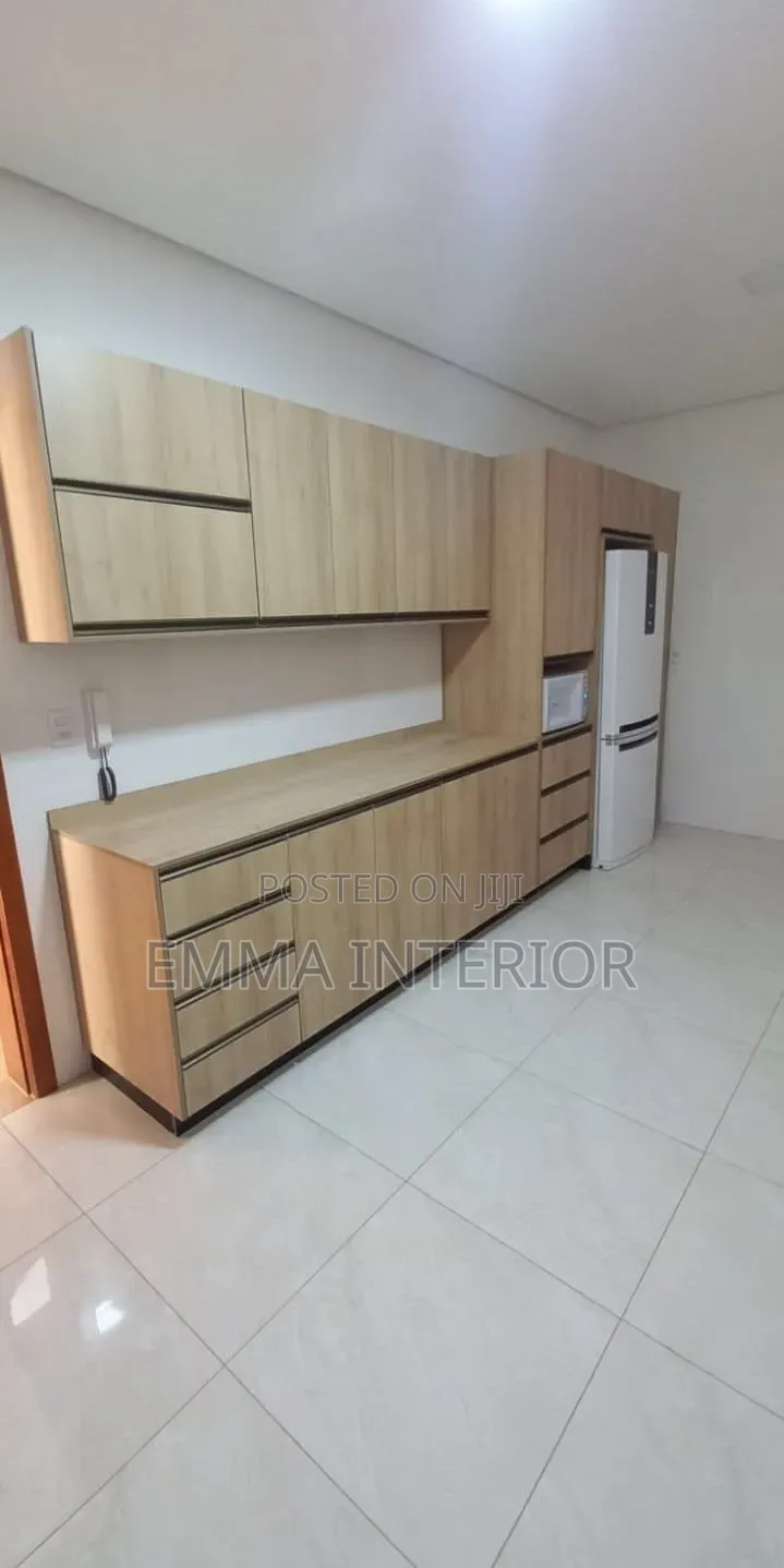 Modern Fitted Kitchen