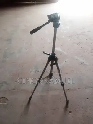 Camera and Phone Tripod Stand