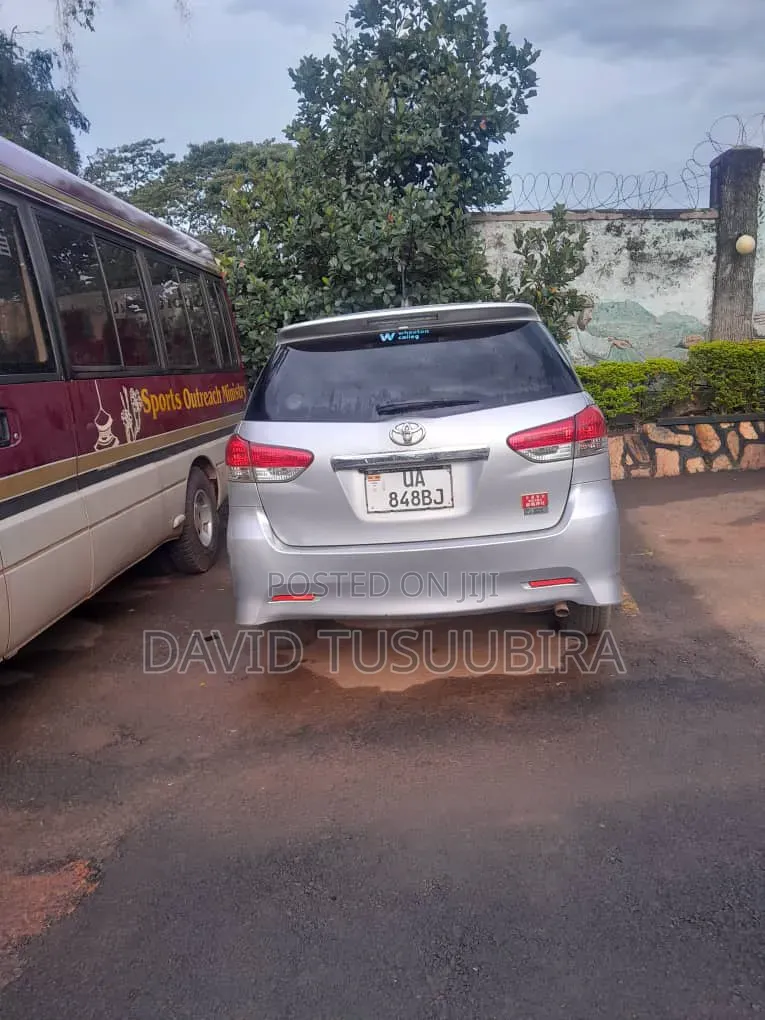 Toyota Wish 2009 Silver
