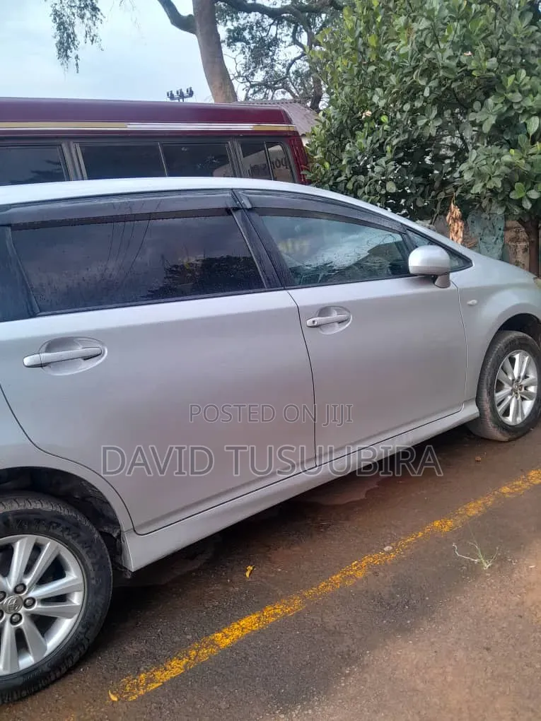 Toyota Wish 2009 Silver