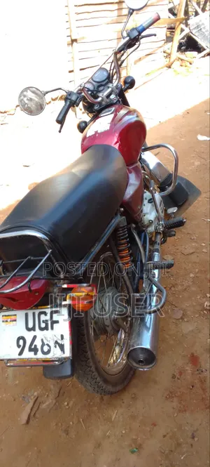Bajaj Boxer 2021 Red