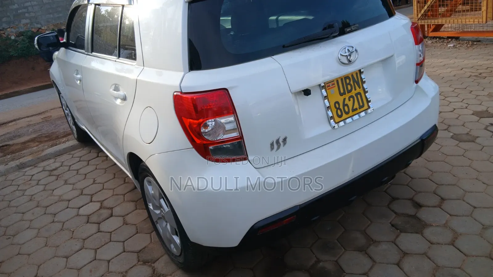 Toyota IST 2010 White