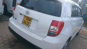 Toyota IST 2010 White