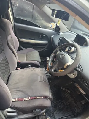 Toyota IST 2003 Green