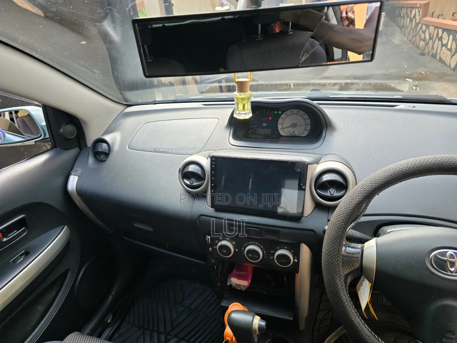 Toyota IST 2003 Green