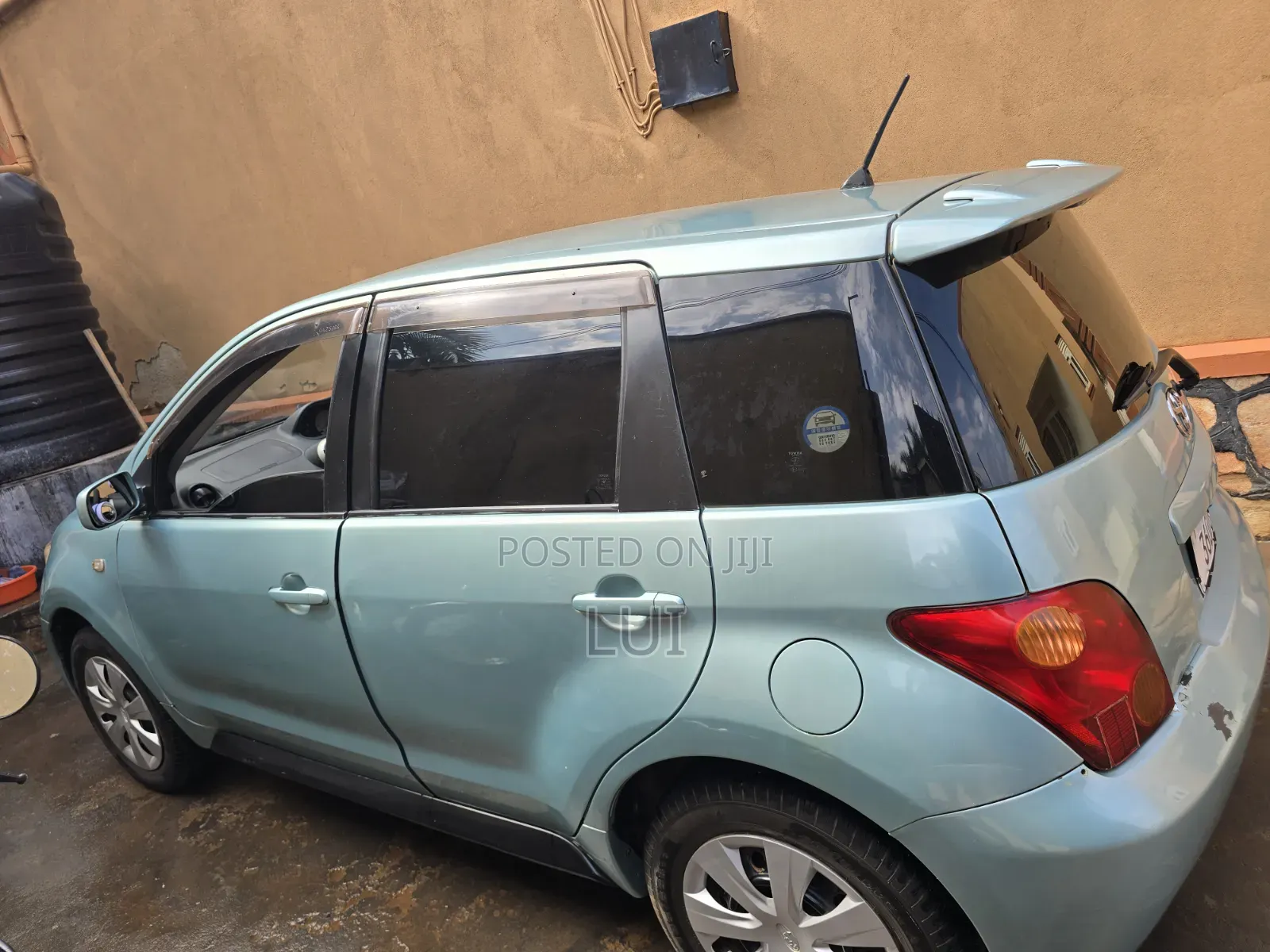 Toyota IST 2003 Green
